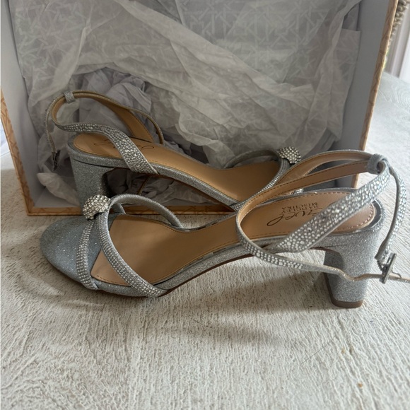 Jewel Badgle Mischka Gavi Block Heels - Picture 3 of 7